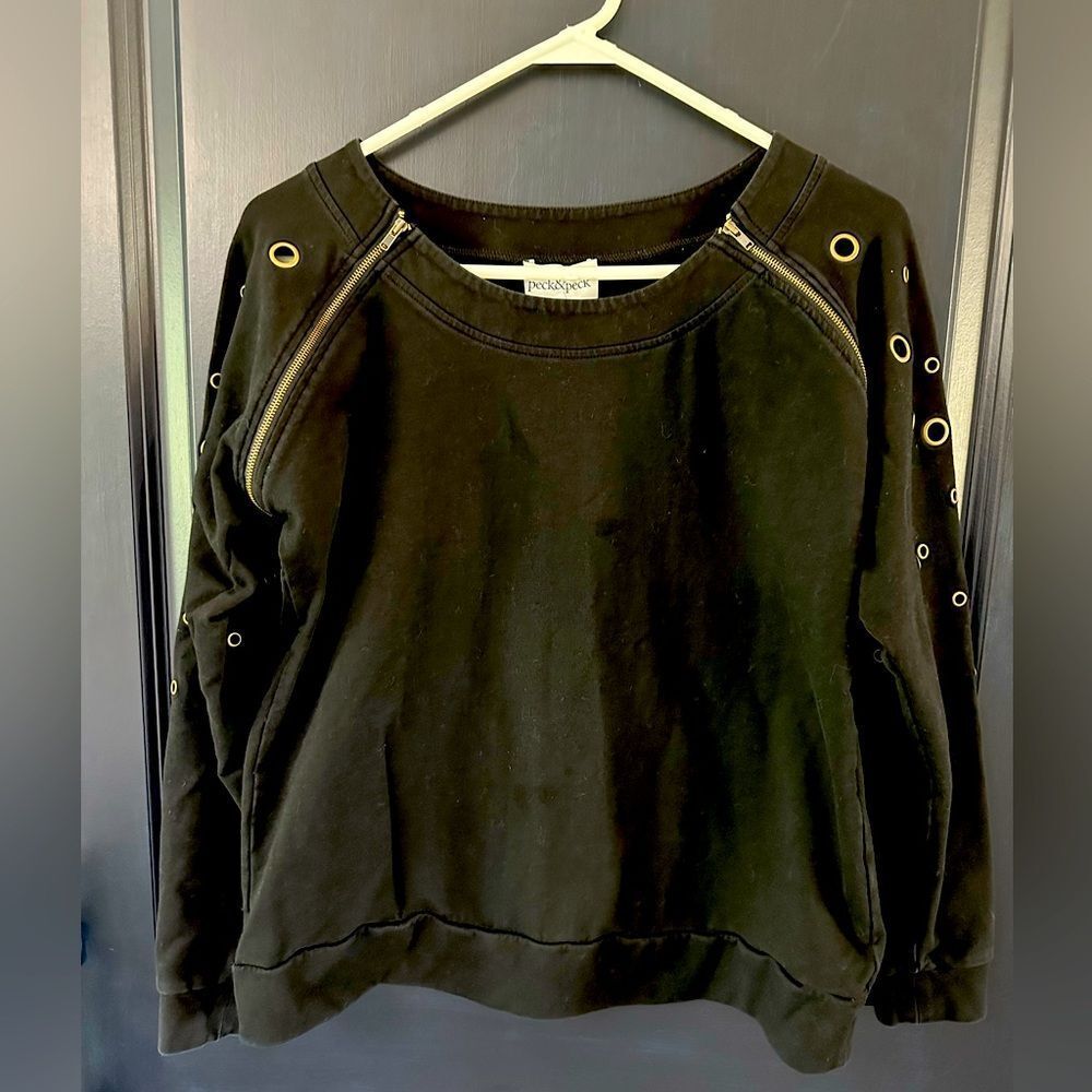 Peck & Peck black long sleeve top round neck copper zipper Grommet trim Med